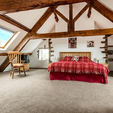 Kidwelly Farmhouse B&B Bagian luar foto