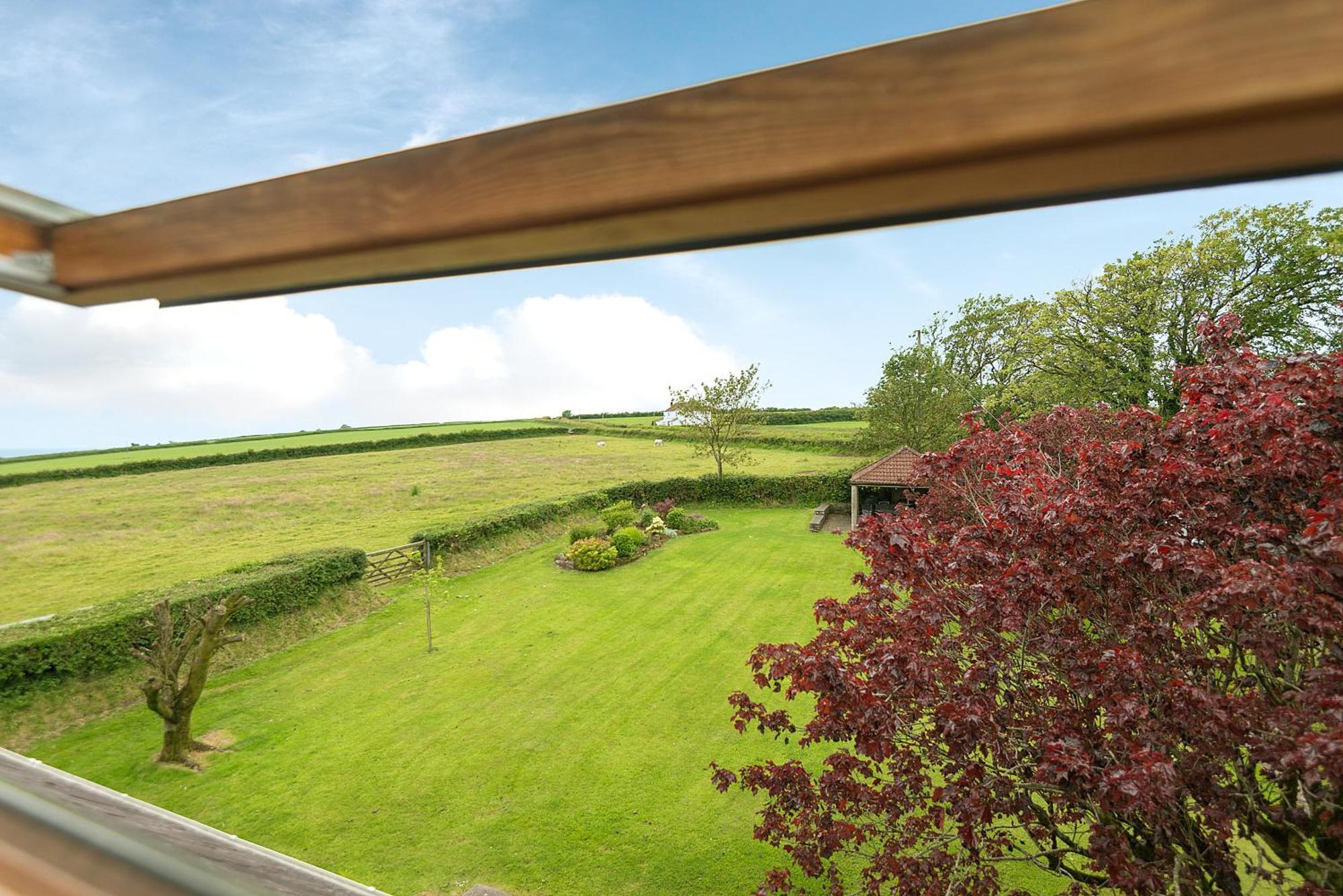 Kidwelly Farmhouse B&B Bagian luar foto
