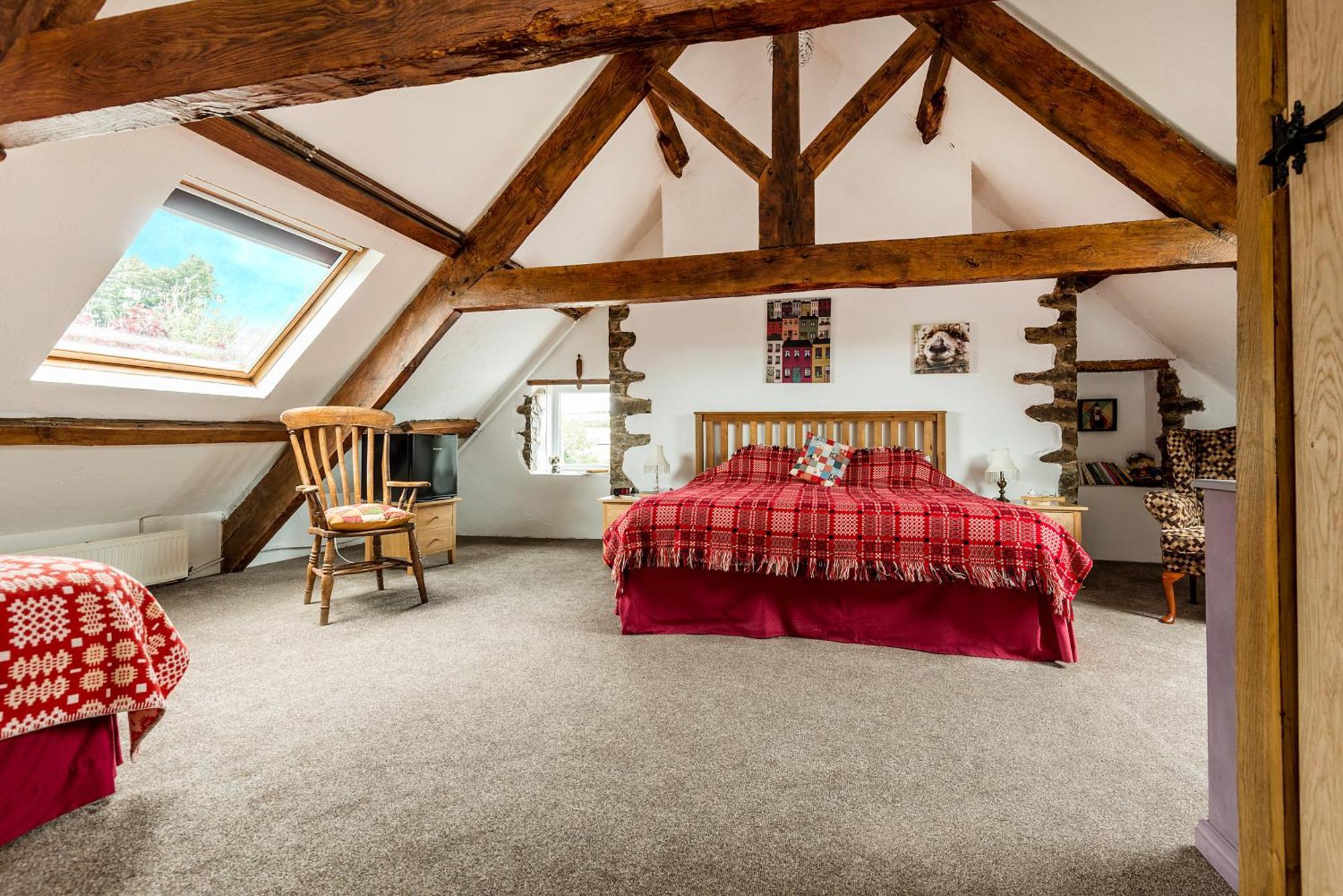 Kidwelly Farmhouse B&B Bagian luar foto