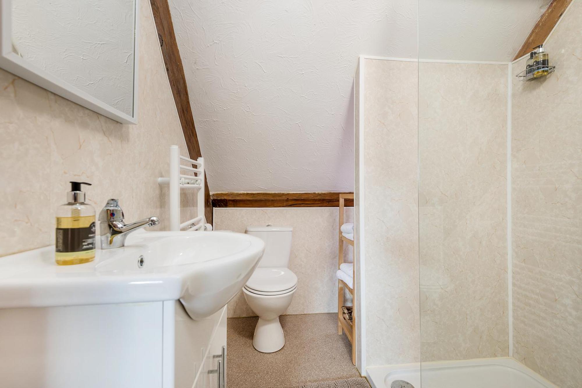Kidwelly Farmhouse B&B Bagian luar foto
