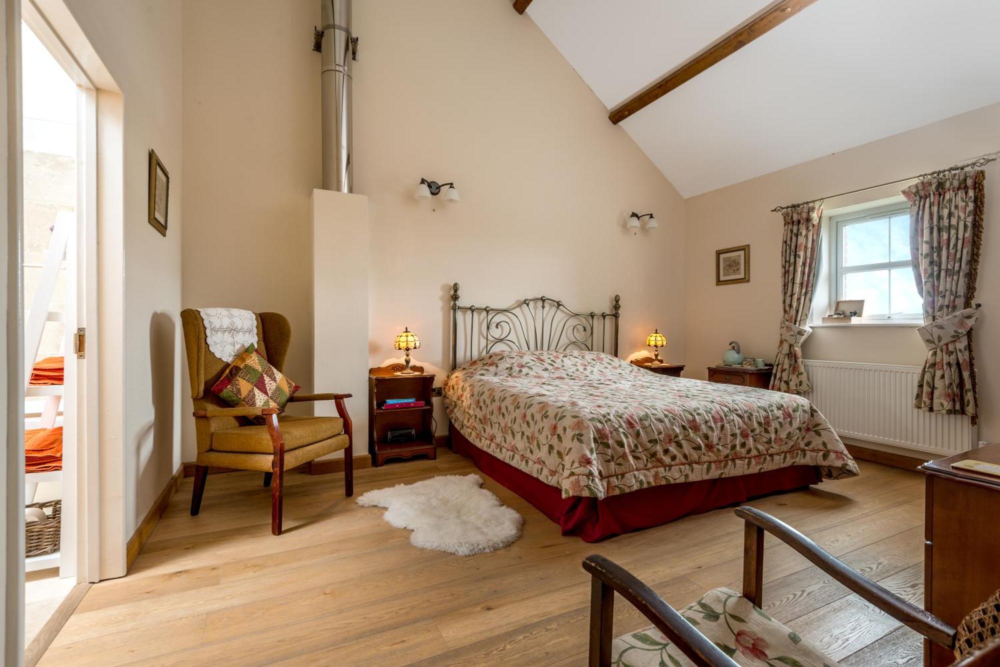 Kidwelly Farmhouse B&B Bagian luar foto