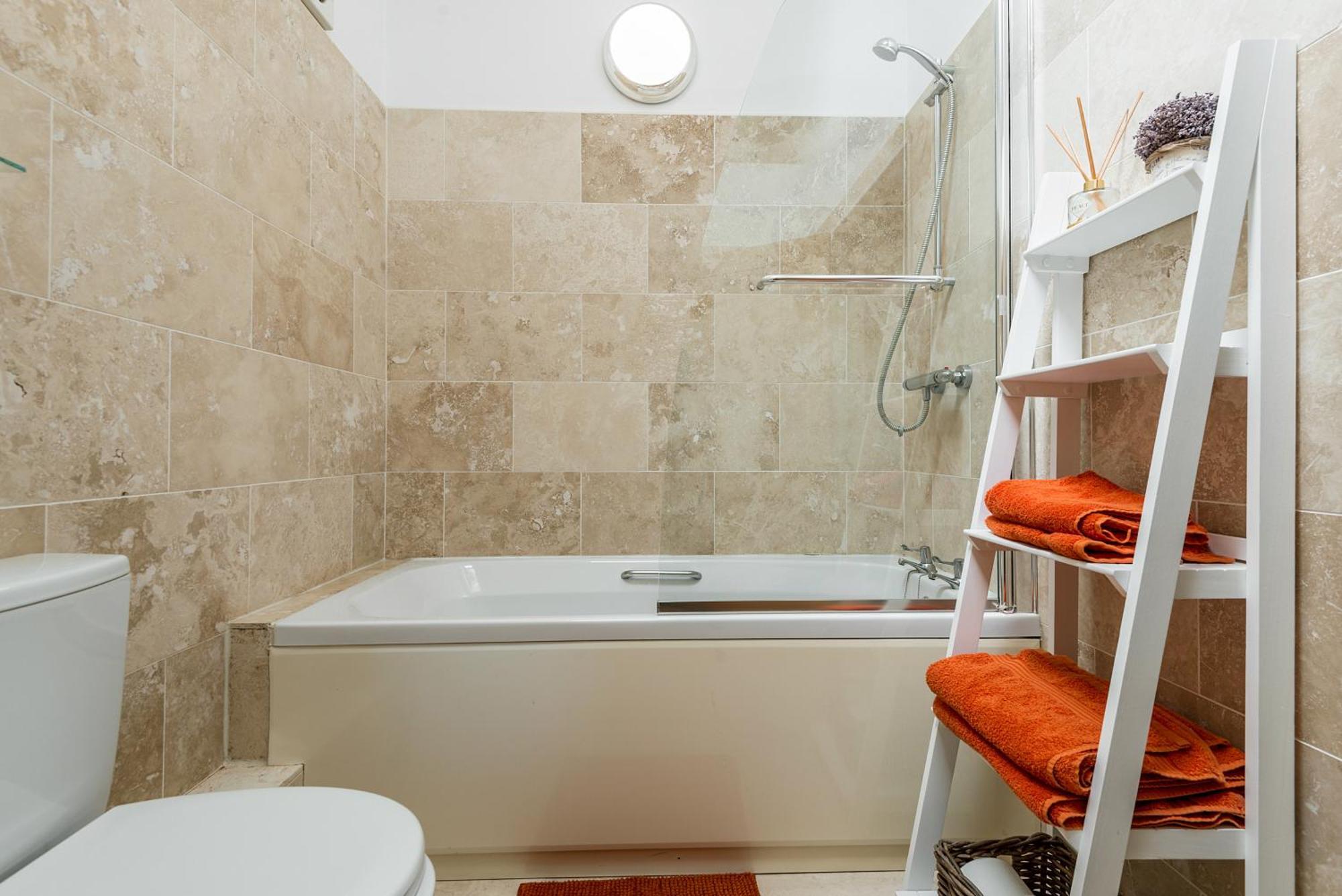 Kidwelly Farmhouse B&B Bagian luar foto